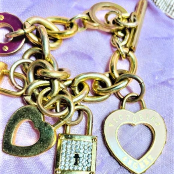 Vintage Victory Secret Lock, Key, Purse, Heart Charm Toggle Bracelet - Picture 8 of 8